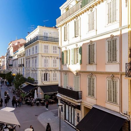 Centrally Located Modern 2 Bed Apartment In Cannes With Aircon And High Ceilings And Modern Design 696 Eksteriør bilde