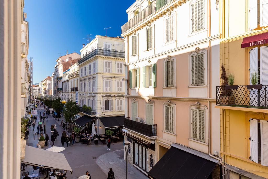 Centrally Located Modern 2 Bed Apartment In Cannes With Aircon And High Ceilings And Modern Design 696 Eksteriør bilde