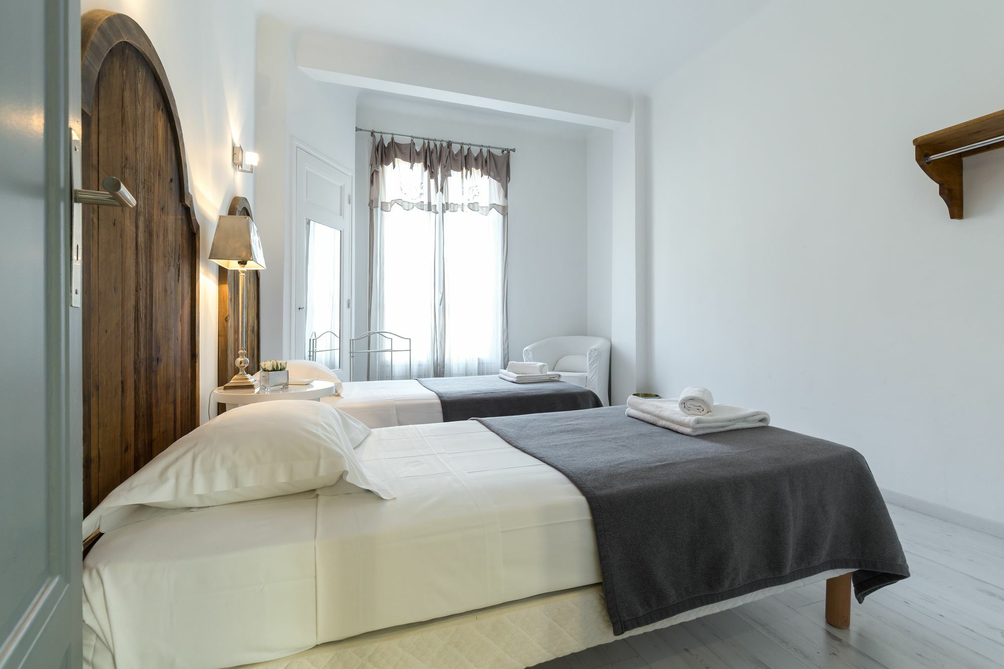 Centrally Located Modern 2 Bed Apartment In Cannes With Aircon And High Ceilings And Modern Design 696 Eksteriør bilde